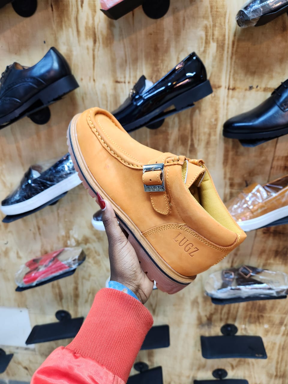 Lugz