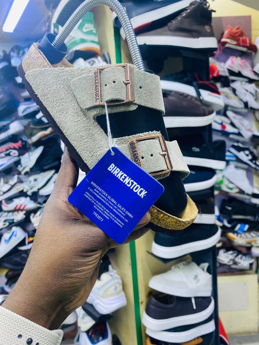 Birkenstock slides Beige