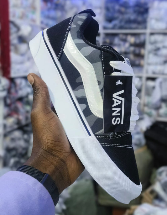 Vans KNU Skool Black and White