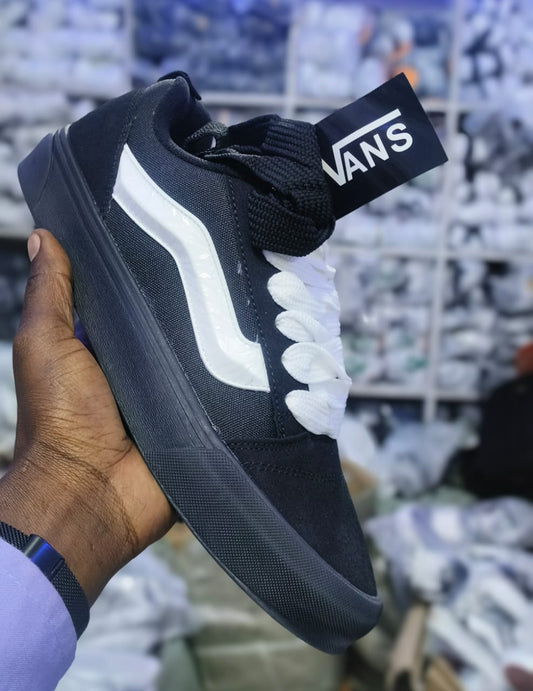 Vans KNU Skool Black and White